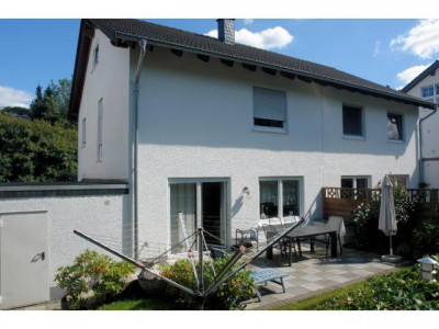 Wohnen im Grünen! Top gepflegte Doppelhaushälfte, Sonnengarten, mit Garage, Iserlohn-Lössel