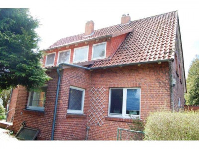 Großzügiges Einfamilienhaus mit Keller und Garage