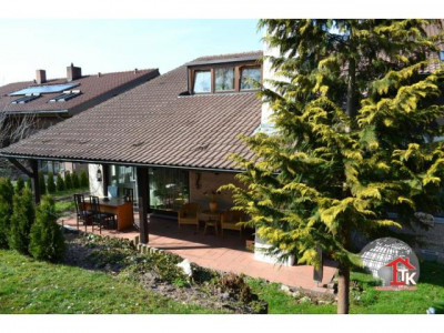 Wohnen mit Niveau! 2FH mit vielen Extras für gehobenes Wohnen in Kulmbach