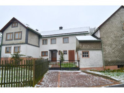 Einfamilienhaus mit Nebengelass im Thüringer Schiefergebirge