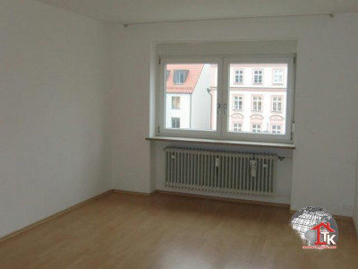 3 Zimmer-Wohnung in zentraler Lage, Balkon - Einbauküche, in Pfaffenhofen an der Ilm