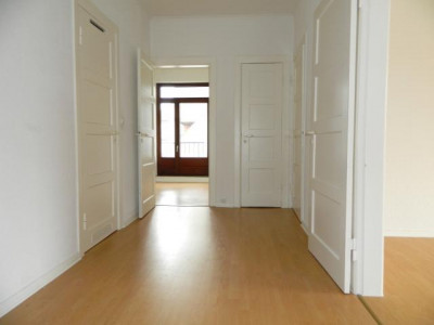 GROSSZÜGIG in WALLE! Modernisierte 3-Zimmer-Whg. mit Balkon, Wannenbad, EBK in bester Lage!