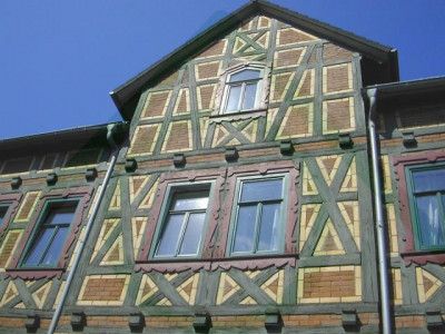 Drei- Zimmer-Dachwohnung in sehr ruhiger Lage