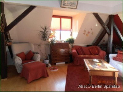 individuelles, komplett saniertes Dachgeschoß in Spandauer Altstadtnähe!