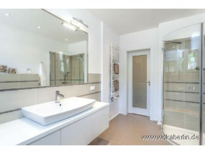 Souverain investieren +++ auf Sie zugeschnittene 2-Zimmer-Wohnung in Berlin-Adlershof