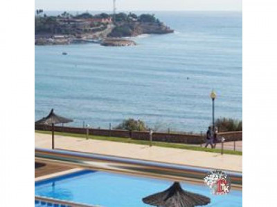 Luxuriöses Reihenhaus im bevorzugter Urlaubsregion in Cabo Roig in Alicante Spanien.