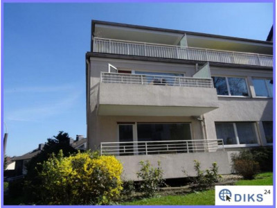 Gut geschnittene Wohnung mit Balkon nahe der Barmer Anlagen!