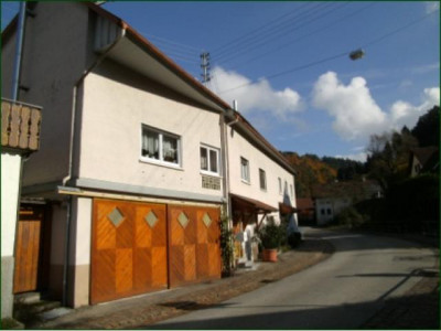 AbacO **5-Familienhaus im schönen Rebland mit einer Top-Rendite in 76534 Baden-Baden**