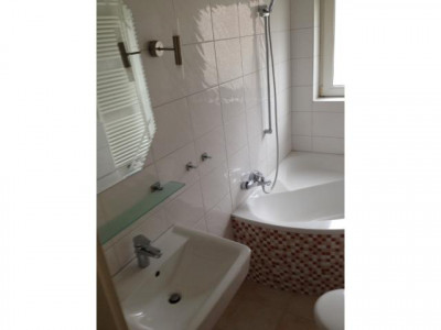 TOP sanierte schöne 3 Zi-WG in verkehrsgünstiger Innenstadtlage (keine E-Mail Anfragen erwünscht)