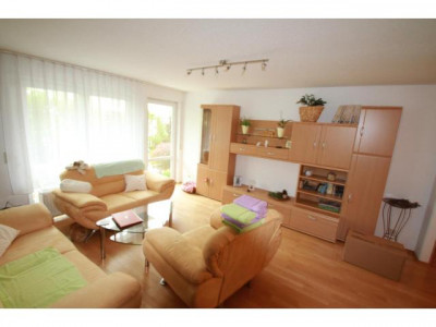 heuschele-immo.de | Schöne 2,5-Zimmer-Wohnung in Löchgau