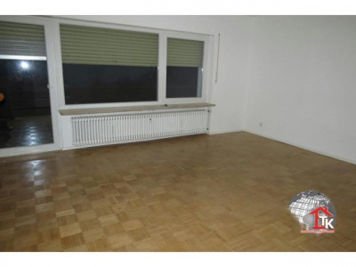 Großzügige 3-Zi.-Whg., in ruhiger Wohnlage von Oberhochstatt