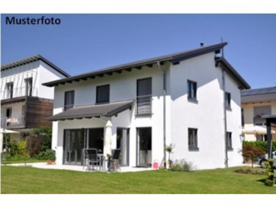 Einfamilienhaus mit Anbau - Versteigerung