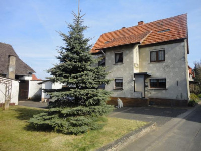 ...mit großem Nebengebäude / SCHEUNE  - Tierhaltung... Hobby...