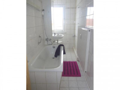 Helle Wohnung mit schönem Ausblick ins Grüne!