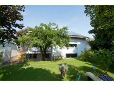 Provisionsfrei - Schöne 4-Zimmer Gartenwohnung mit überdachter Sonnenterrasse