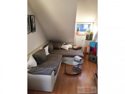 FLATmix.de/  Freundliche 1,5-ZKB-Wohnung mit BALKON und Einbauküche