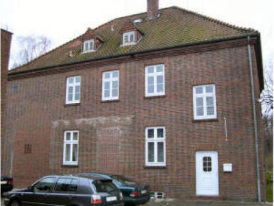 Ausbaufähiges Mehrfamilienhaus in Bremen-Farge