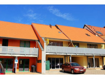 hochwertige 1 RW mit Balkon und EBK