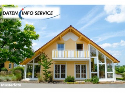 Einfamilienhaus mit Einliegerwohnung