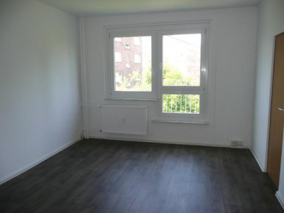 Wohnung mit Aufzug neben Pflegeheim!