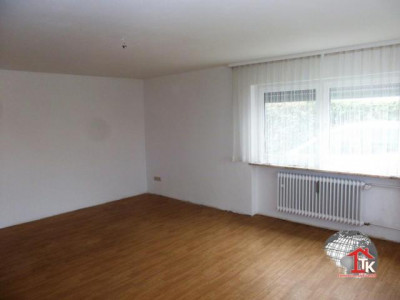 Sonnige, große 2 Zi. EG-Wohnung mit Garage und Garten in Dürrwangen