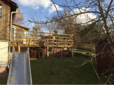 Schönes Einfamilienhaus mit grossem Garten und Gewächshaus