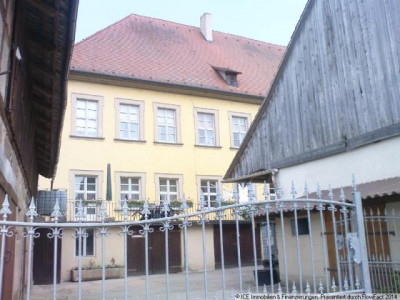 Historische denkmalgeschützte Villa - Schloß erbaut 1710 von Freiherr v. Lichtenstein