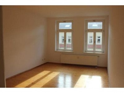 günstige 2 Zimmer-Whg. in Leutzsch mit Tageslichbad* Dielenfußboden