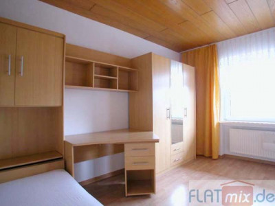 FLATmix.de/  Renovierte 2-Zi-Einliegerwohnung mit neuen Möbeln