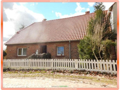 Backsteinhaus - alter Obstgarten - an der Küste - DG mit offener Balkenlag