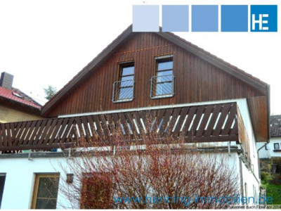 WALDSOLMS - Weiperfelden: Freistehendes Einfamilienhaus in Feldrandlage!