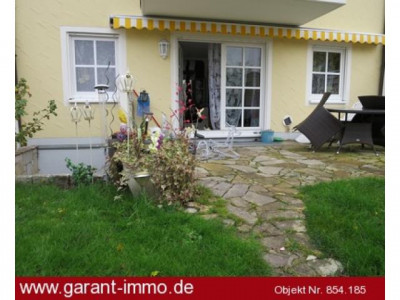 Großzügige Gartenwohnung mit 90 qm (Wfl. ca. 63 qm/ Nfl. ca. 27 qm) und 60 qm eingewachsenen Garten
