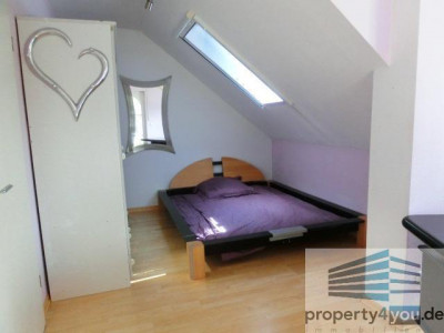 Zimmer in schönem Haus als WG