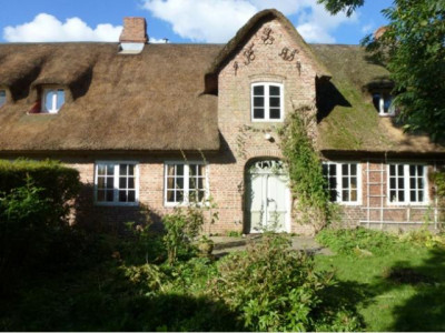 HISTORISCHES KAPITÄNSHAUS IN WARFTLAGE UND NORDSEENÄHE! Zukauf/Pacht von ca. 12 ha Grünland möglich