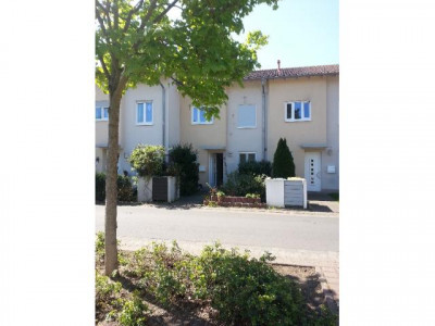 HU-Großauheim: Ein Heim für Ihre Familie (Baujahr 2001)