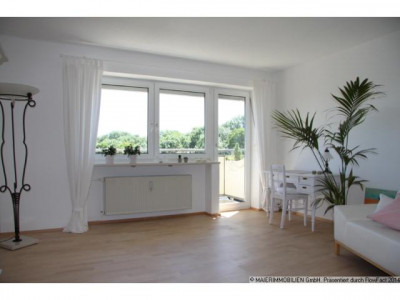 MAIER - Lichtdurchflutete Balkonwohnung mit Freiblick über Karlsfeld