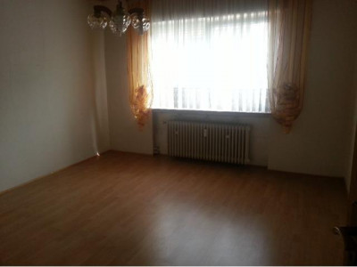 HU-Großauheim: helle 3-Zimmer-Wohnung mit Balkon (65 m²)