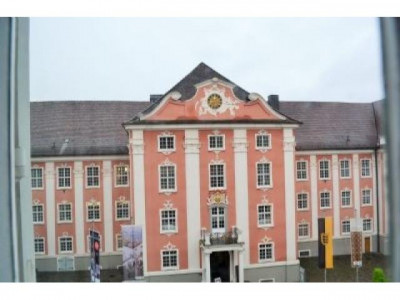 Helle, sehr ruhige Wohnung im 3. OG