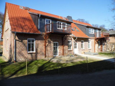 Saniertes 4 Familienhaus mit großem Grundstück