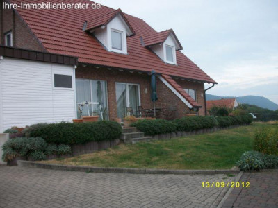 Wohnen wie im Urlaub! - Großzügige, helle Doppelhaushälfte mit Terrasse, Garten u. Carport in ruhiger Hanglage des Wiehengebirges im OT Dehme