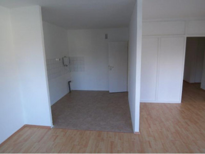 Leerstehende 3 ZKDBB, sofort bezugsfrei, 78qm, Balkon und TG Stellplatz!