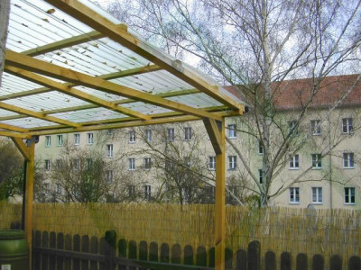 sehr ruhige 3-Raum-Wohnung mit 14 m² Dachterrasse und Gartennutzung