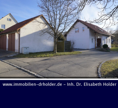 Balkon, Terrasse & Garagen + wunderschönes & massives Einfamilienhaus mit ELW