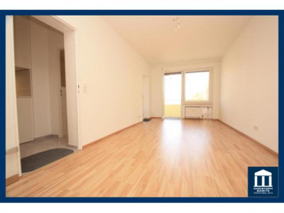 Top renovierte 2 ZW in gepflegter Wohnanlage in Eschborn!