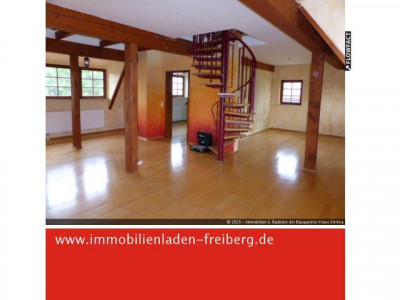 Attraktive Eigentumswohnung mit Galerie, Bad, getr. WC und Stellplatz vor den Toren von Dresden