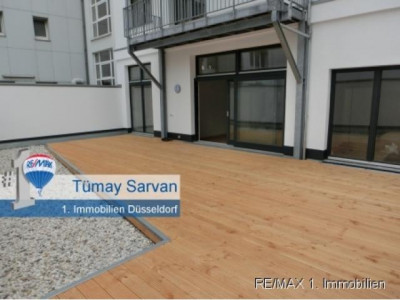 Saniert - Erstbezug - helle schöne moderne 3 Zimmer Terrassen- Wohnung mit 2 Eingängen in Stadtmitte