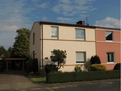 Achtung! Achtung!Eine Doppelhaushälfte und viele Möglichkeiten!