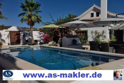 Fantastisches Landhaus mit Pool auf 24.582 qm Grundstück mit Weitblick!