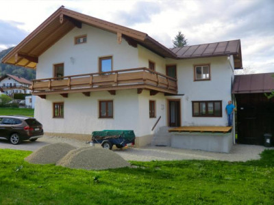 Neu renoviertes Haus mit herrlichen Bergblick in zentrumsnaher Lage von Ruhpolding zu vermieten!