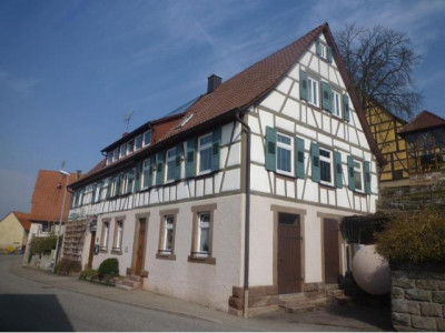 heuschele-immo.de | Traditionelles Gasthaus »Linde« mit Wohnung und riesiger Scheune in Sachsenheim